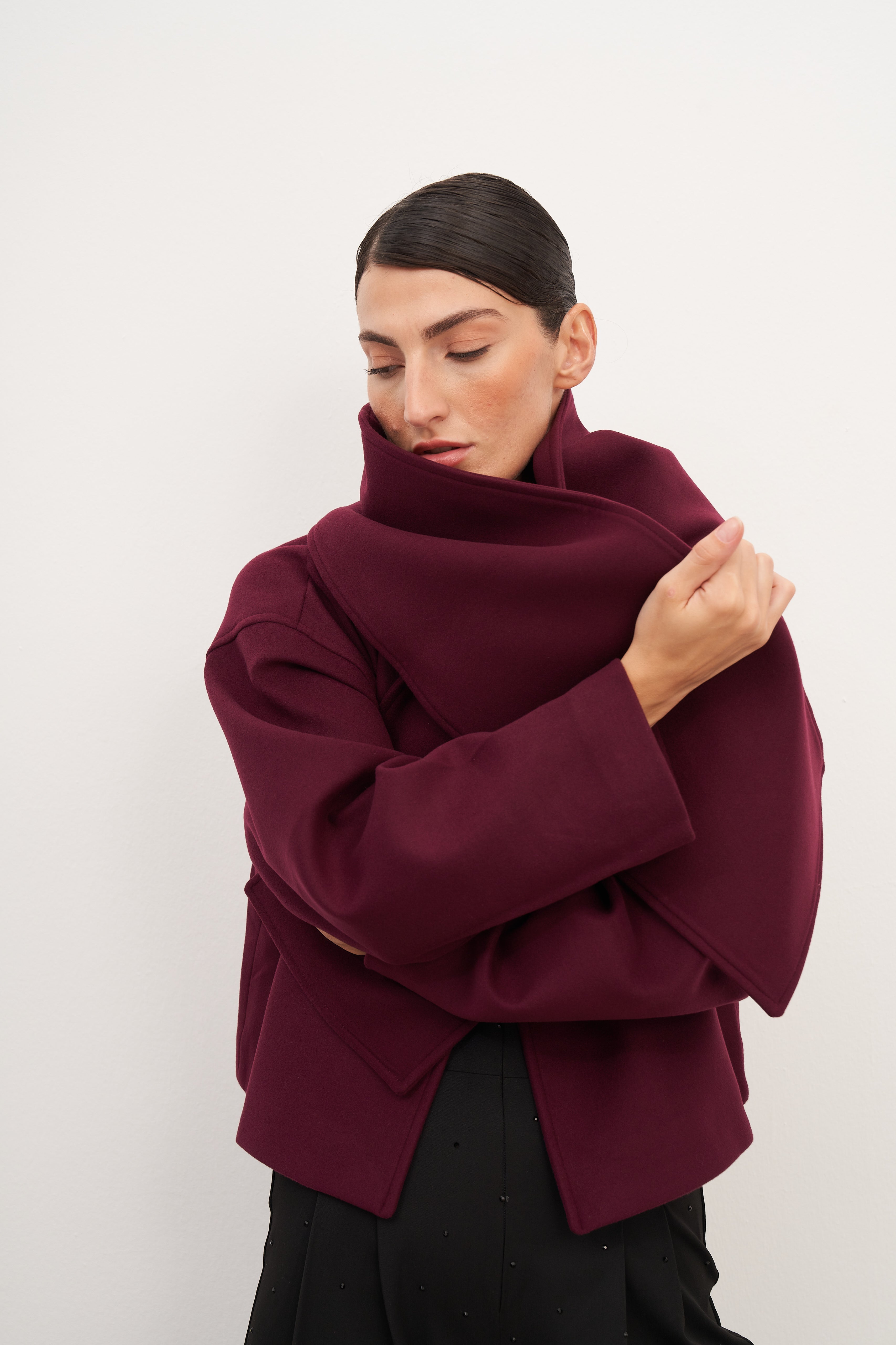 Bordo Şal Detaylı Kaşe Ceket