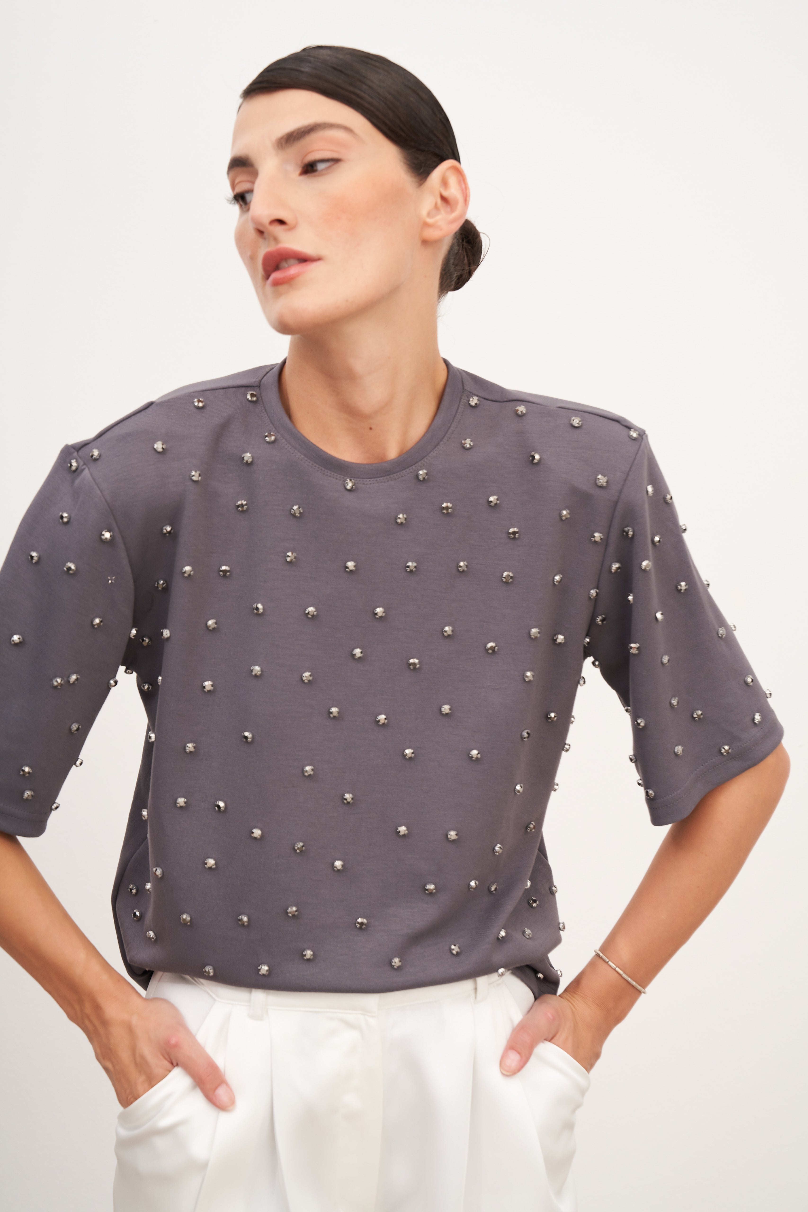 Füme Taş İşlemeli Vatkalı Yarım Kollu Tişört