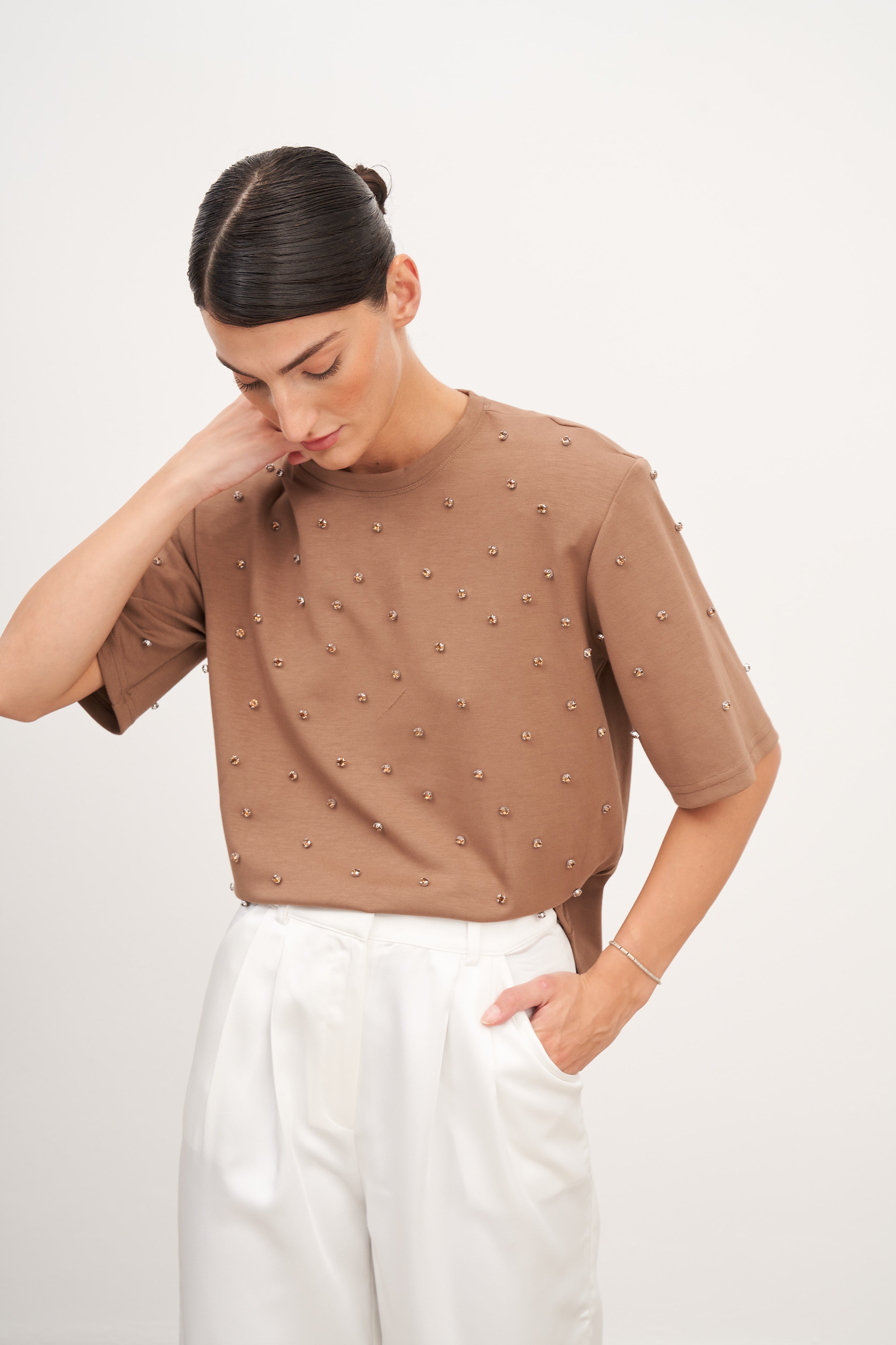 Vizon Taş İşlemeli Vatkalı Yarım Kollu Tişört