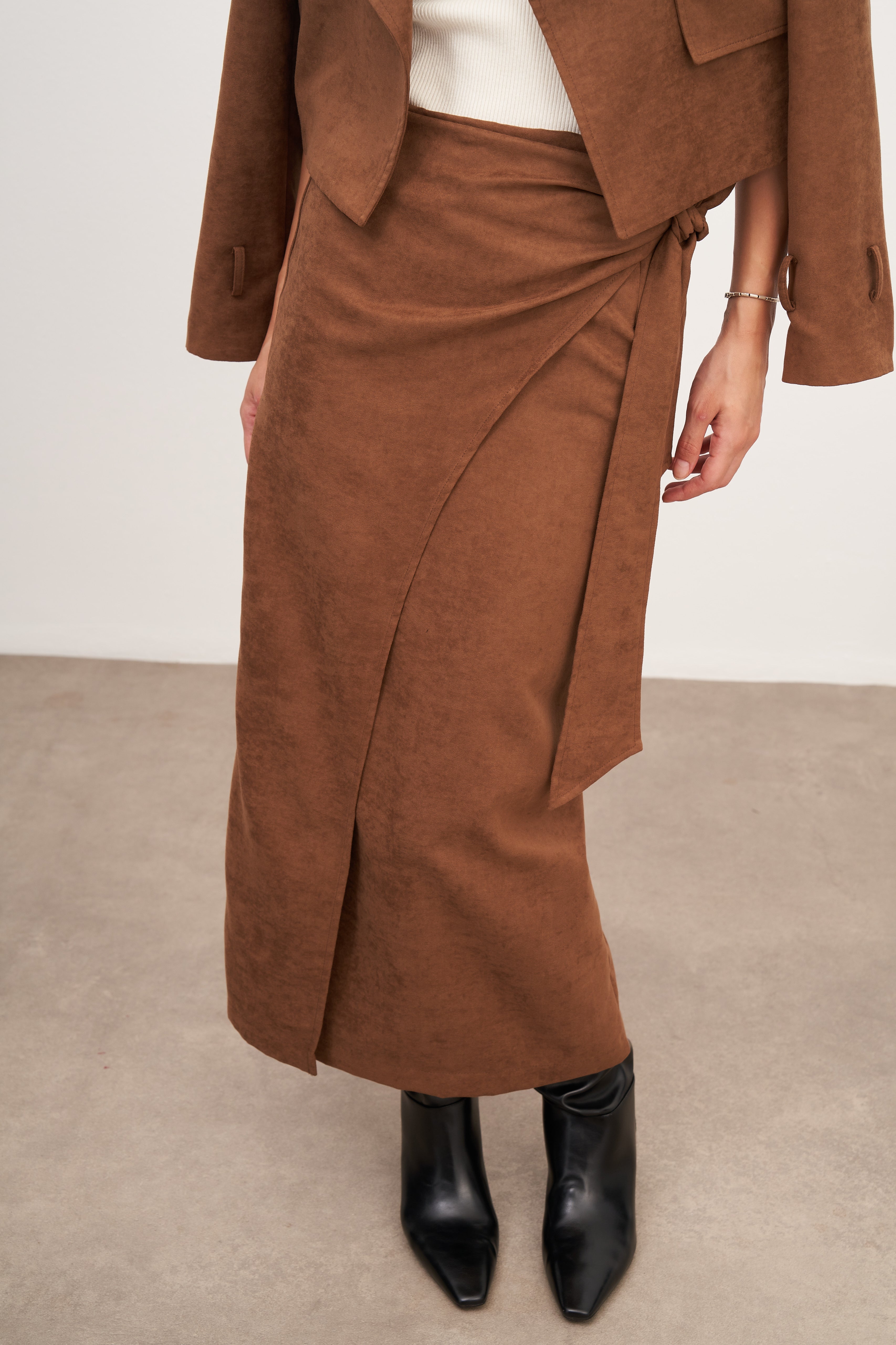 Taba Süet Bağlamalı Uzun Etek