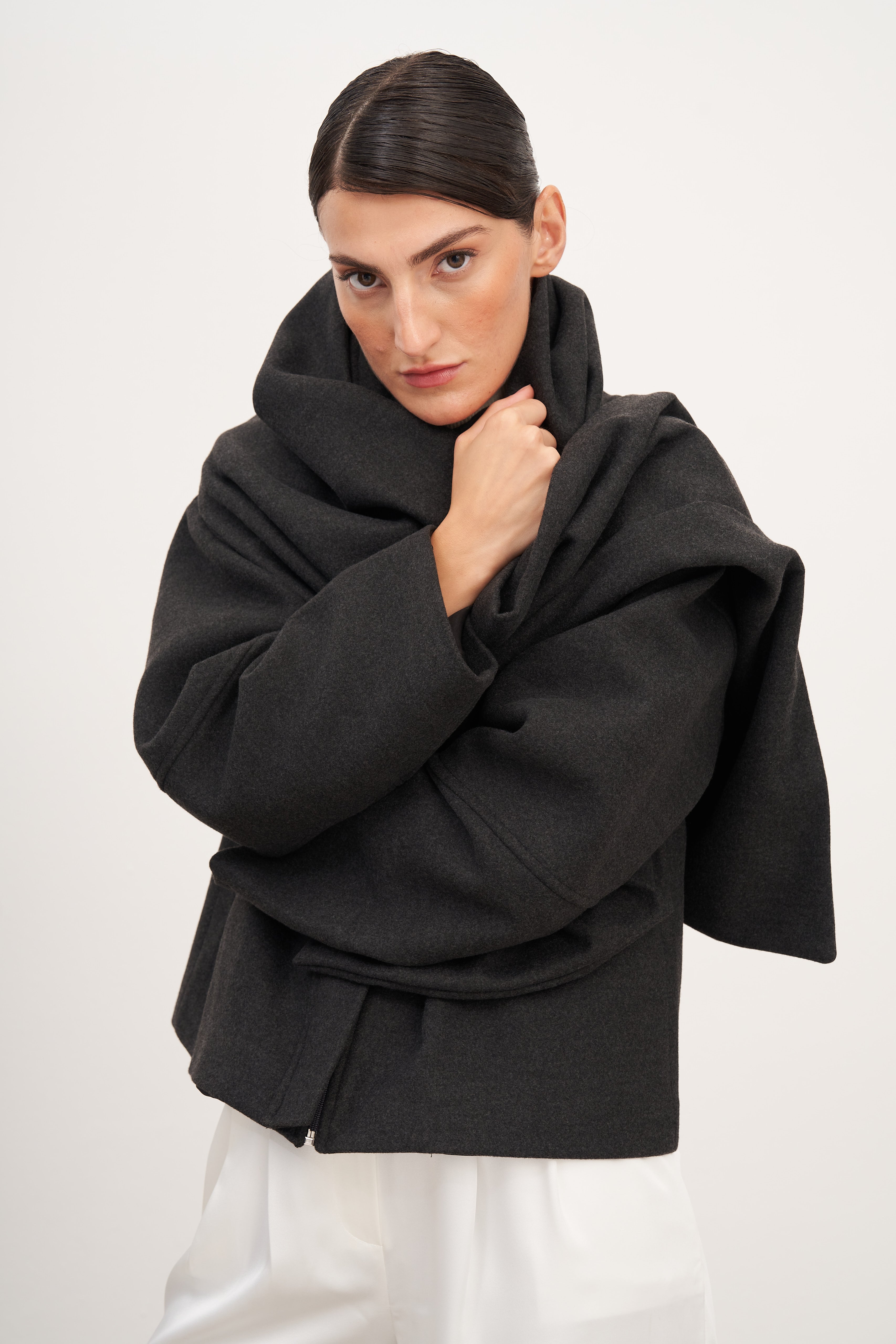 Fermuar Kapama Atkılı Kaşe Ceket