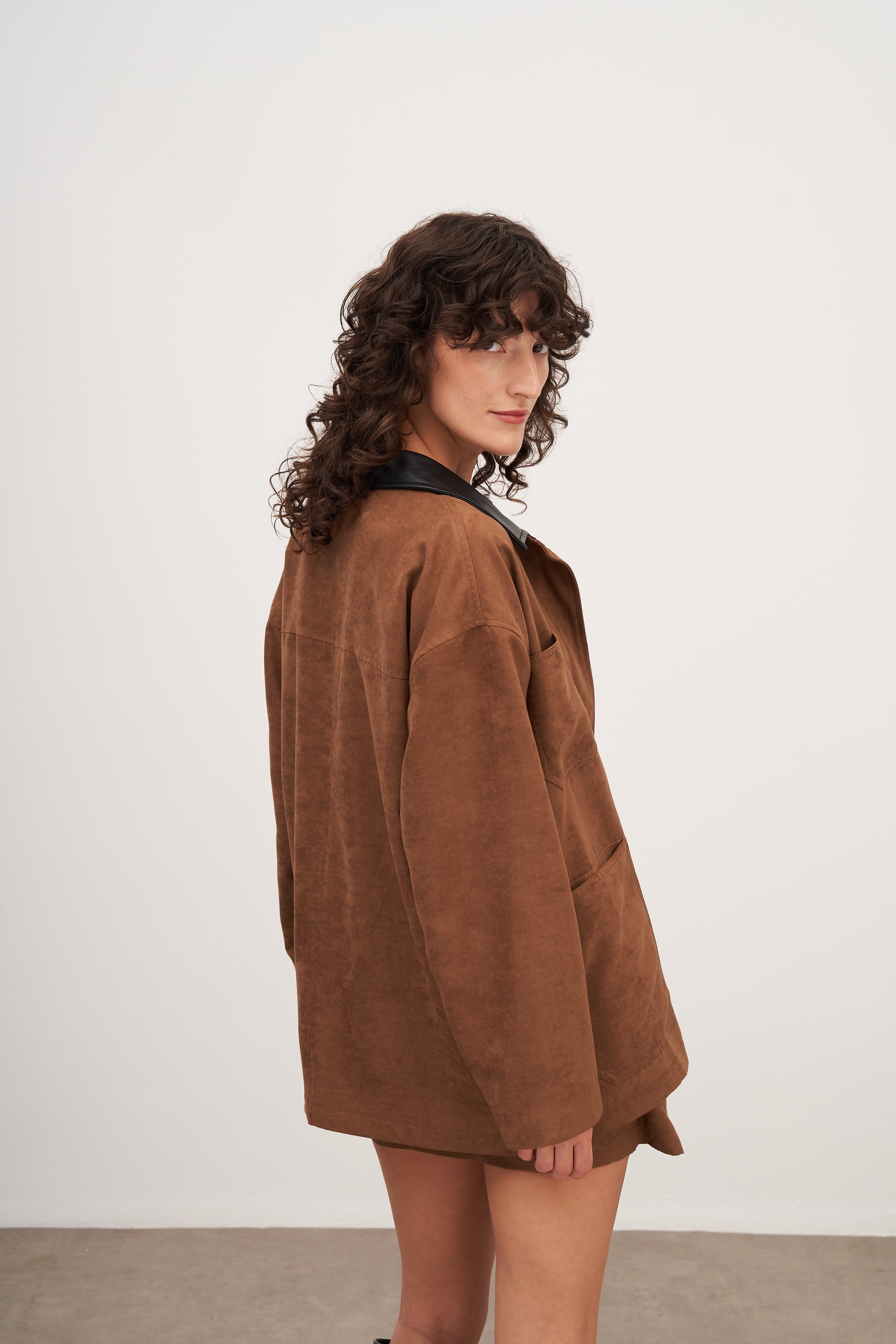 Taba Süet Deri ve Cep Detaylı Ceket