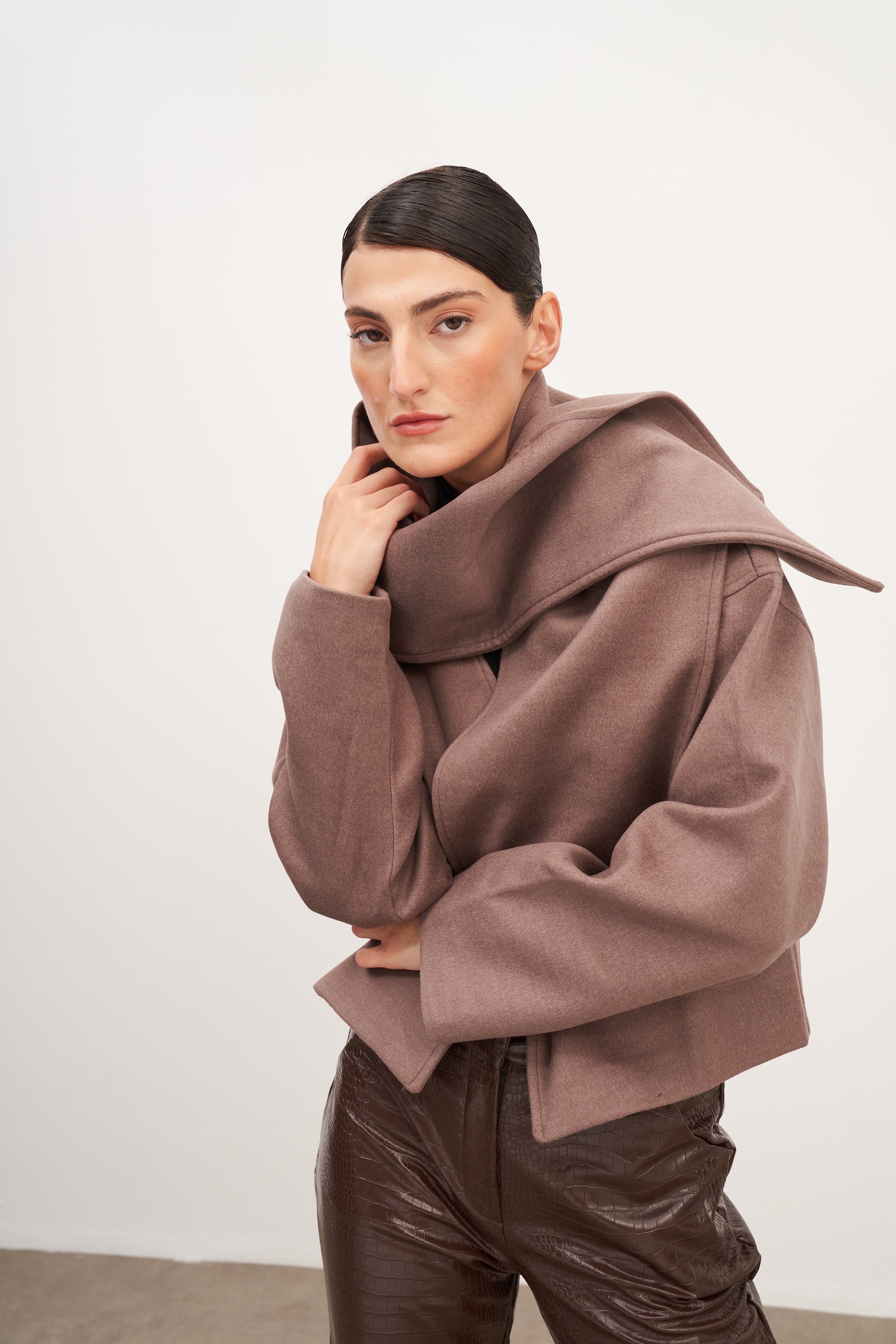 Vizon Şal Detaylı Kaşe Ceket