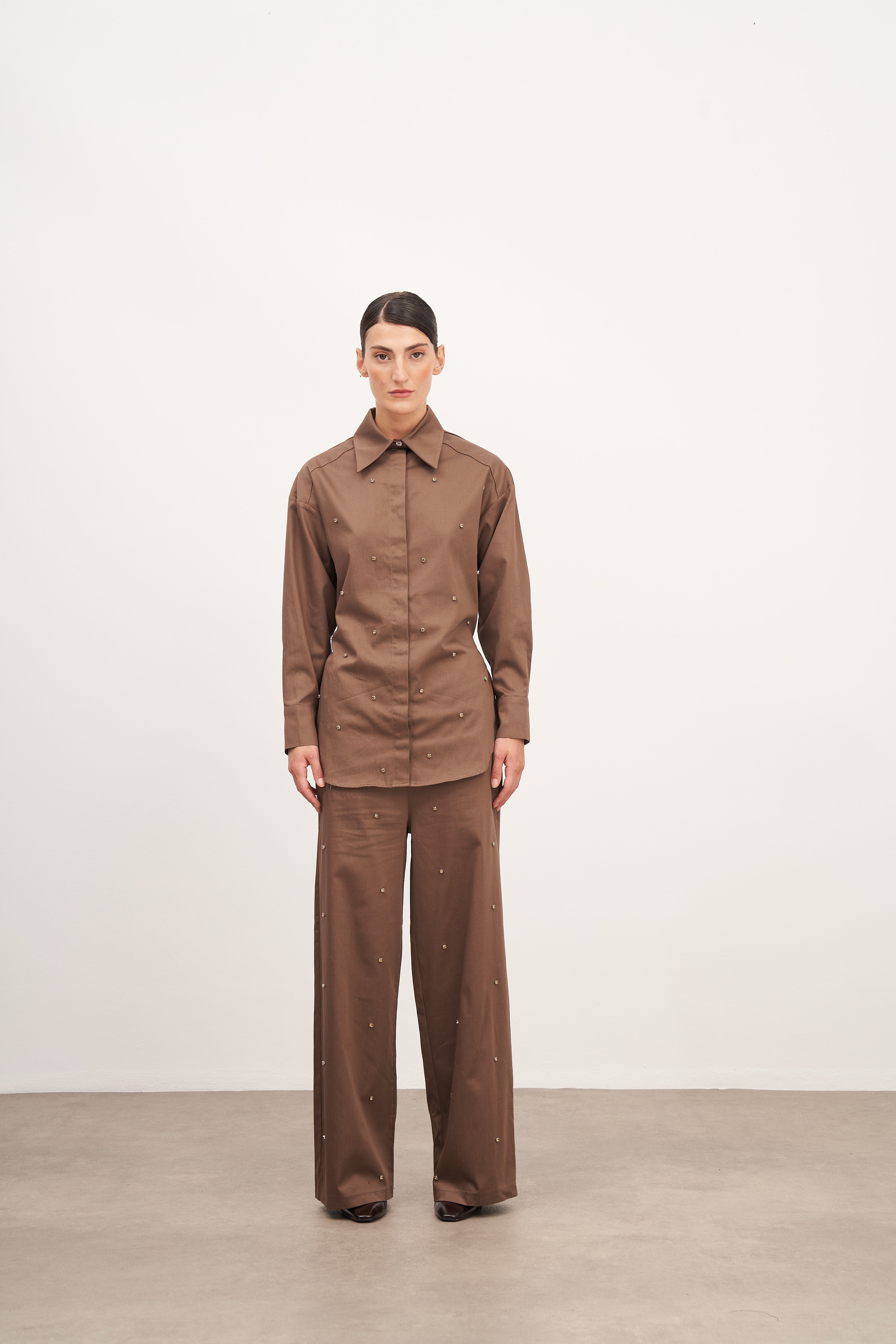 Kahverengi Taş İşlemeli Rahat Pantolon