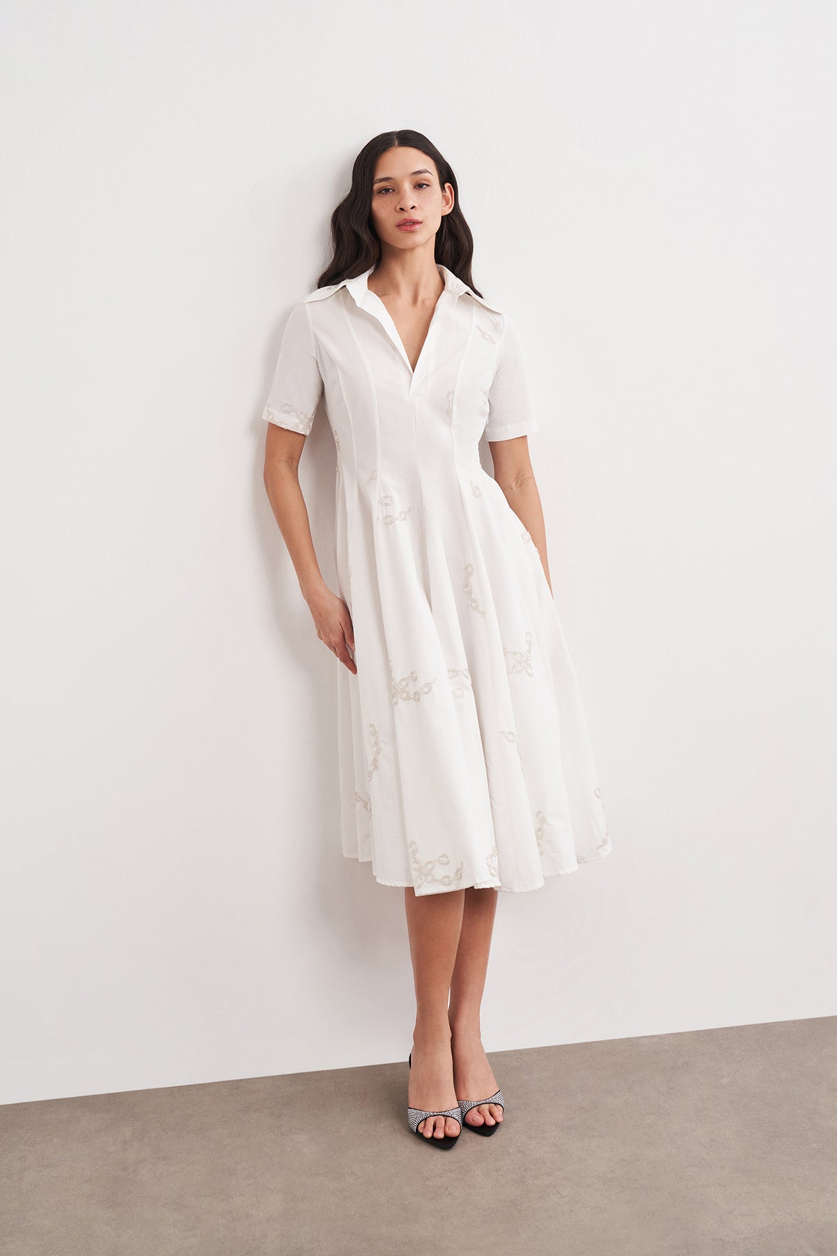 Boncuk İşlemeli  Volanlı Midi Elbise